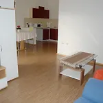 4 * Ližnjan