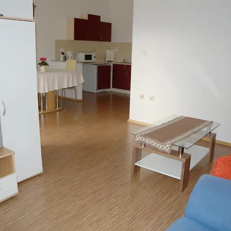 4 * Ližnjan