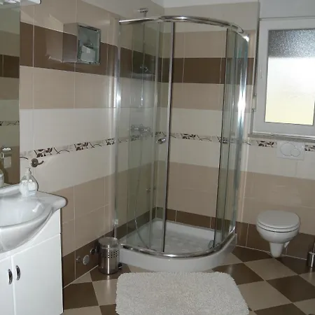 4 Apartment Liznjan